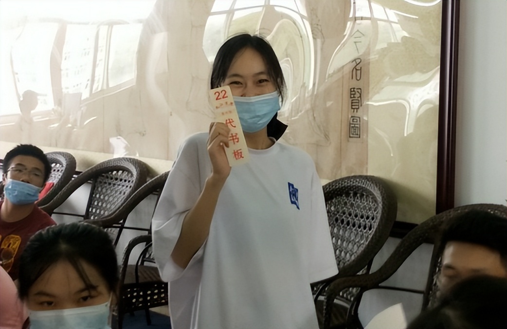 学生给学院送什么毕业礼物好,高校毕业礼物走心又暖心