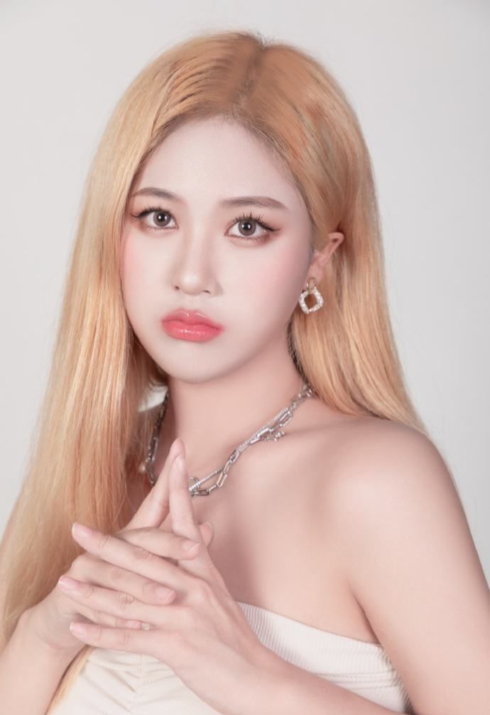 宋智雅真的是白富美吗,宋智雅回应穿假货风波