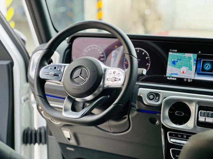 花184万买奔驰G350，高速上老板却开心不起来，四缸真的有心无力