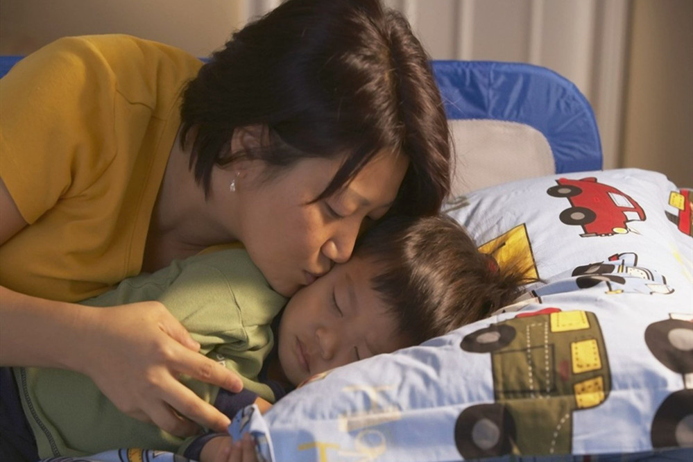 宝宝睡前小动作多入睡困难,5招教你如何应对宝宝入睡困难