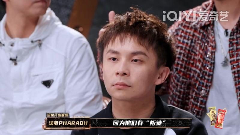 两首歌+选四个人能水一个小时？