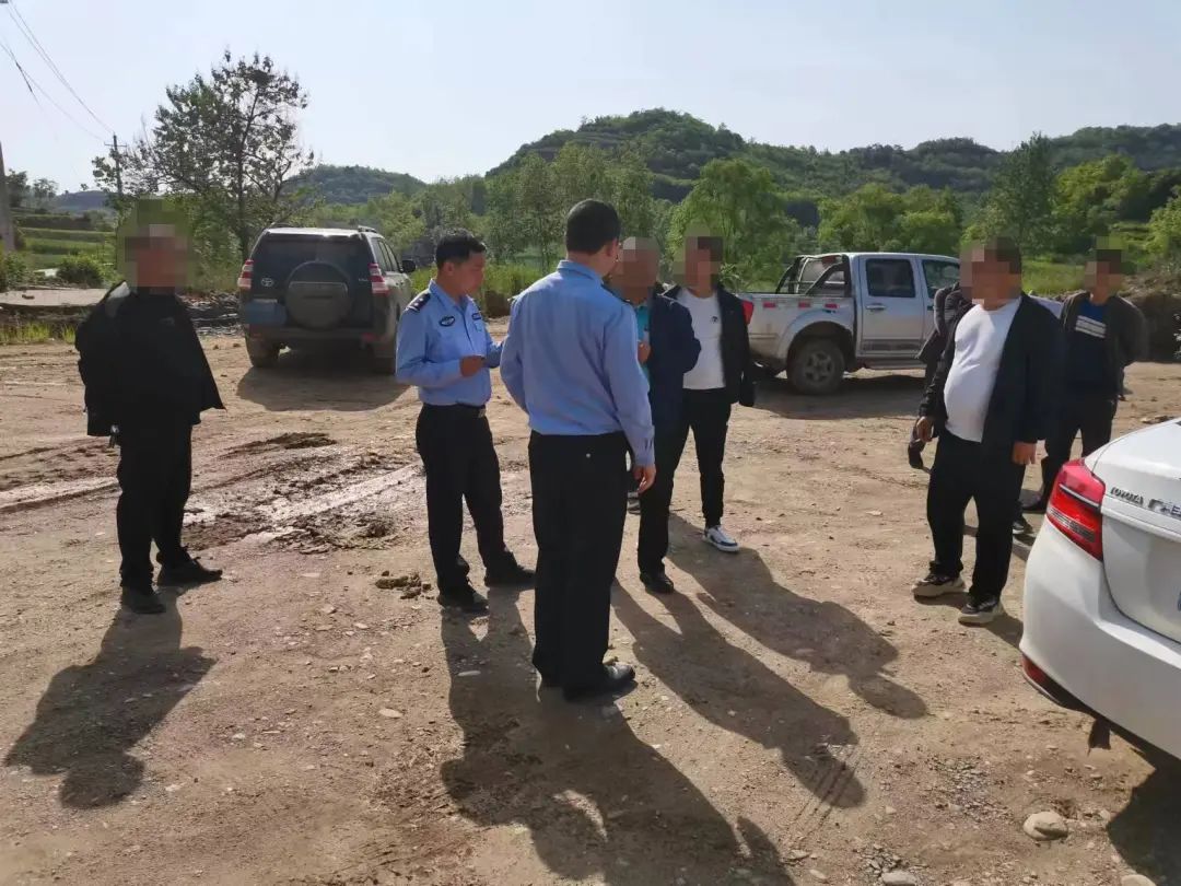 成县拘留8名违法行为人,成县5名违法行为人被拘留