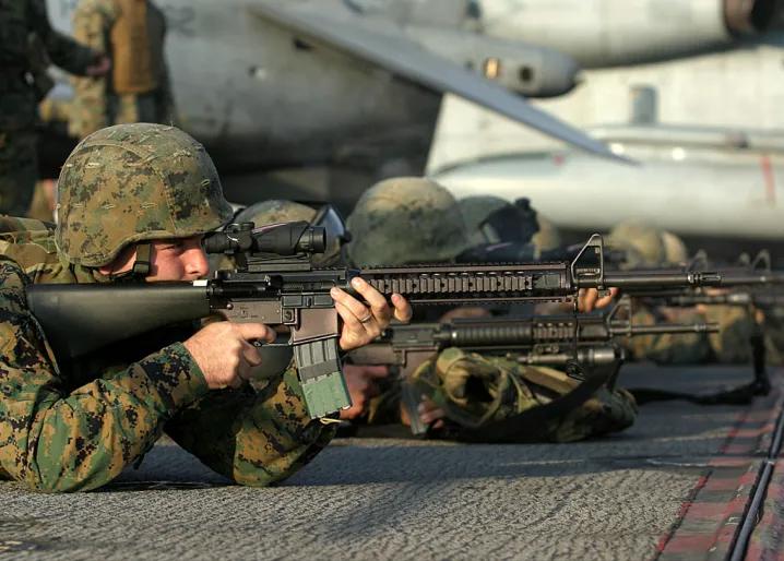 m16a4和qbz191有什么区别,m16a4与hk416