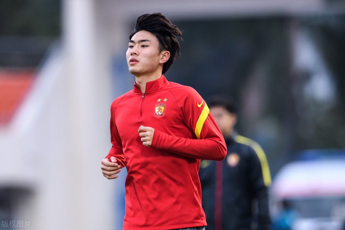 广州市看球赛,看广州队比赛可以带相机吗