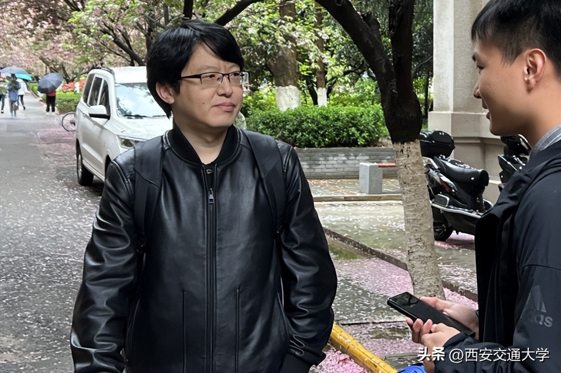 “春见”仙交，樱寄情思