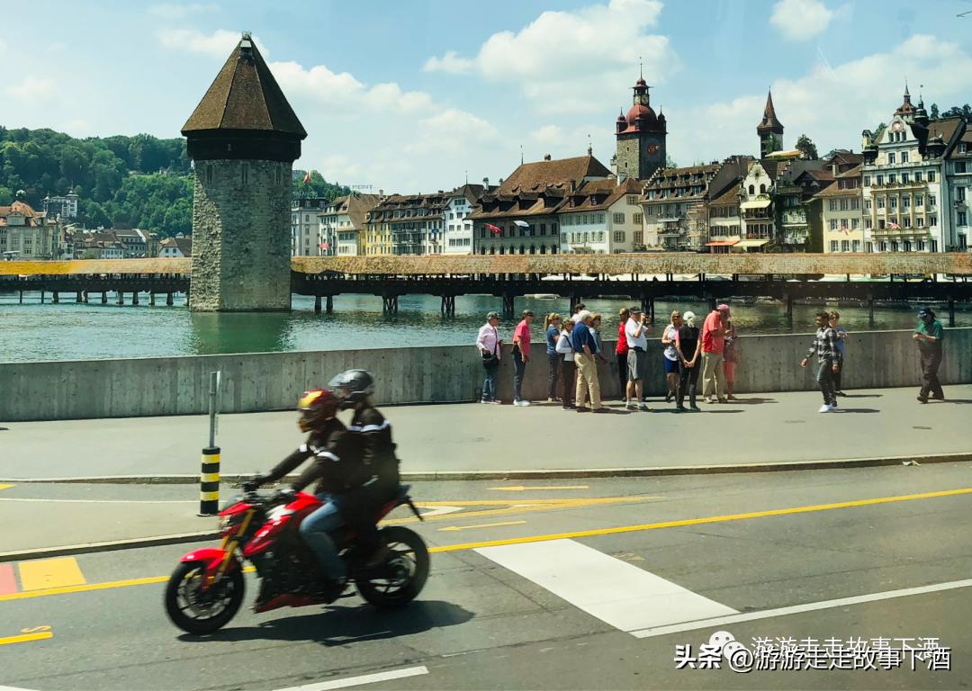 欧洲瑞士旅游线路,卢塞恩金色山口观光火车