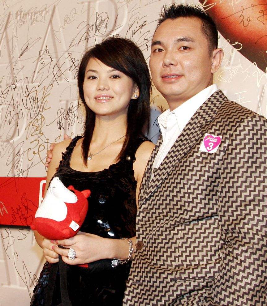 闪婚闪离的明星夫妻,明星闪婚的几对夫妻都美满幸福