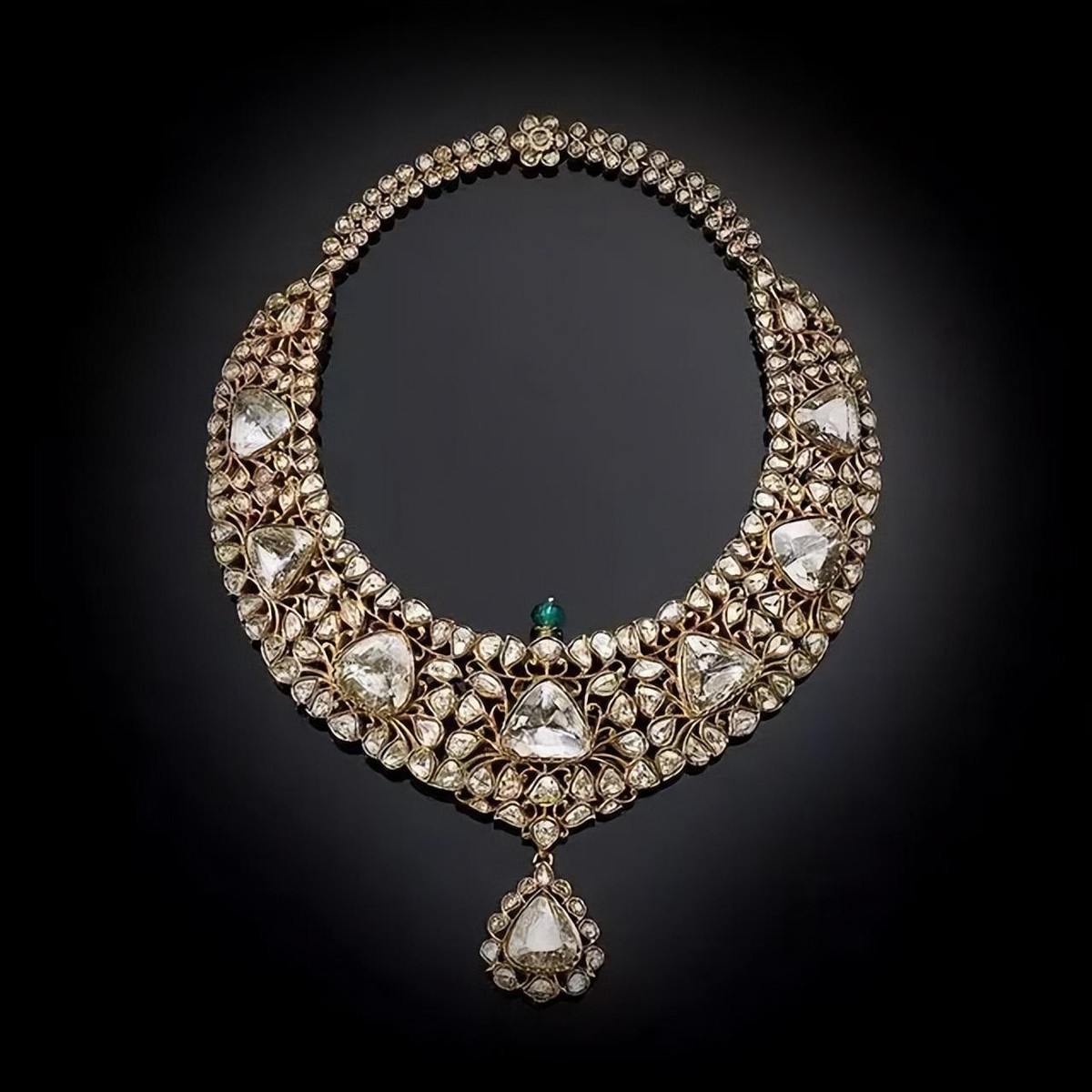 卡塔尔300亿,卡塔尔三百亿