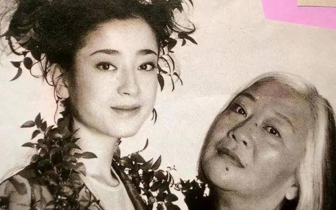 14岁就被母亲送给导演，17岁被迫拍裸体写真，她的一生有多可悲？