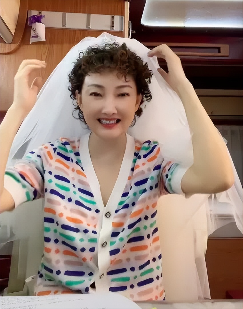 没整过容优雅老去的女明星,盘点大牌女星是如何优雅变老的