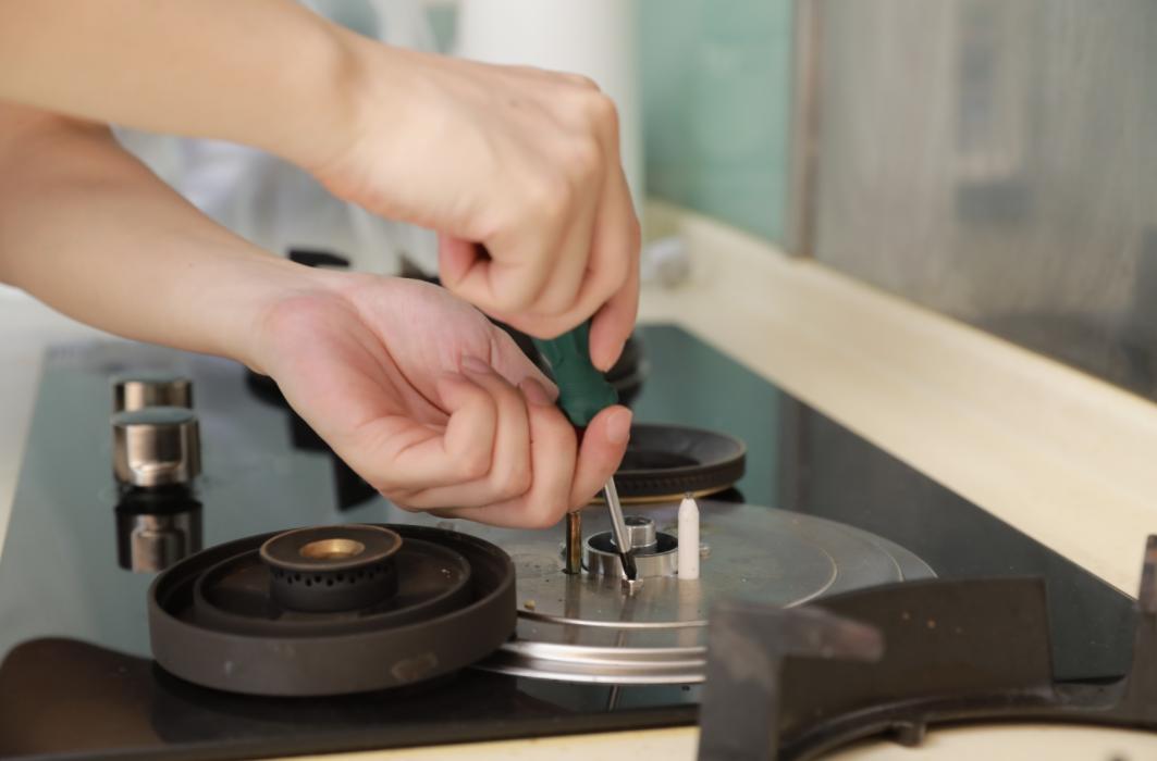 燃气灶300和3千的有什么区别,燃气灶6510与6812区别