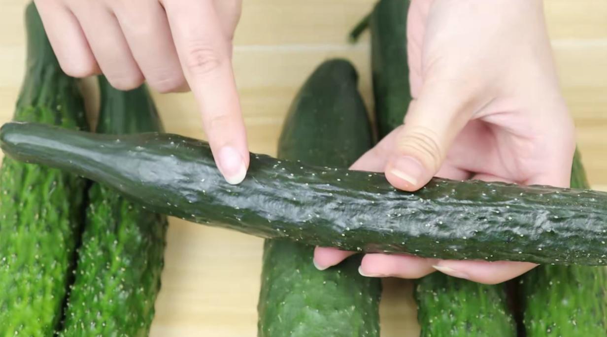 如何辨别黄瓜是否打了激素,水果黄瓜怎么辨认激素黄瓜