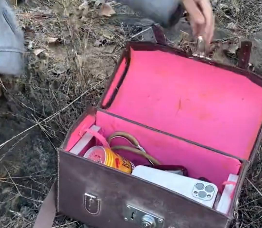 大学生进剧组当群演引热议,大学生进剧组当群演演技炸裂