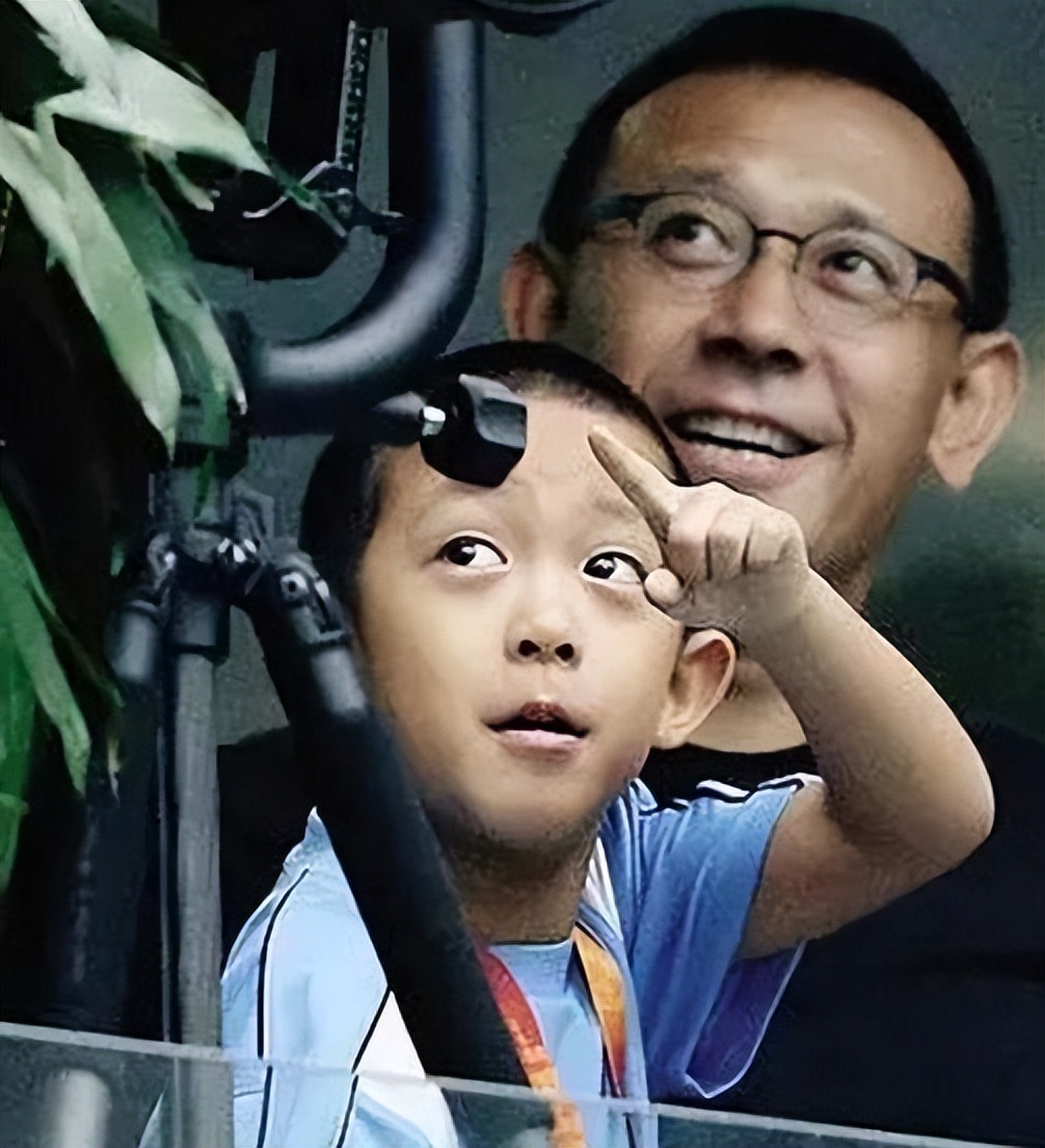 姜家有女初长成！女儿最害怕看见我流泪，如今姜文有心事