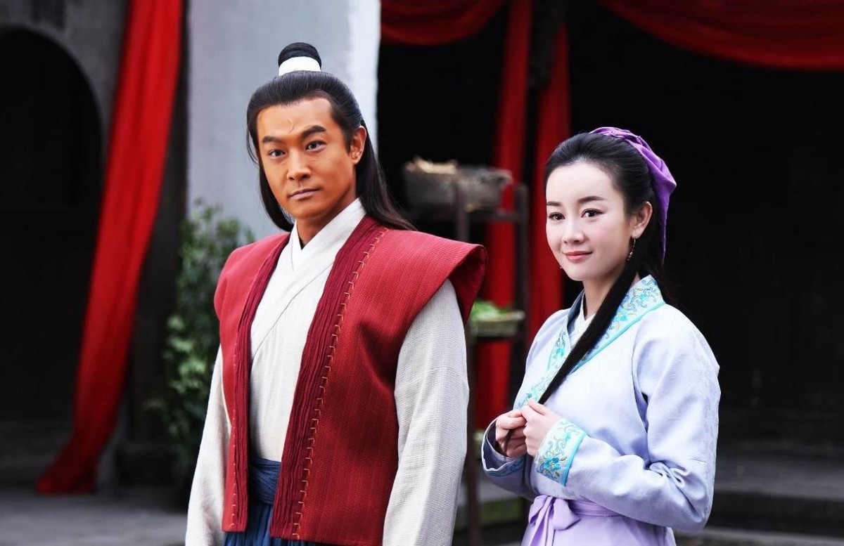 包拯60大寿时伤感无后，儿媳抱来包拯小妾所生男婴：您还有个儿子