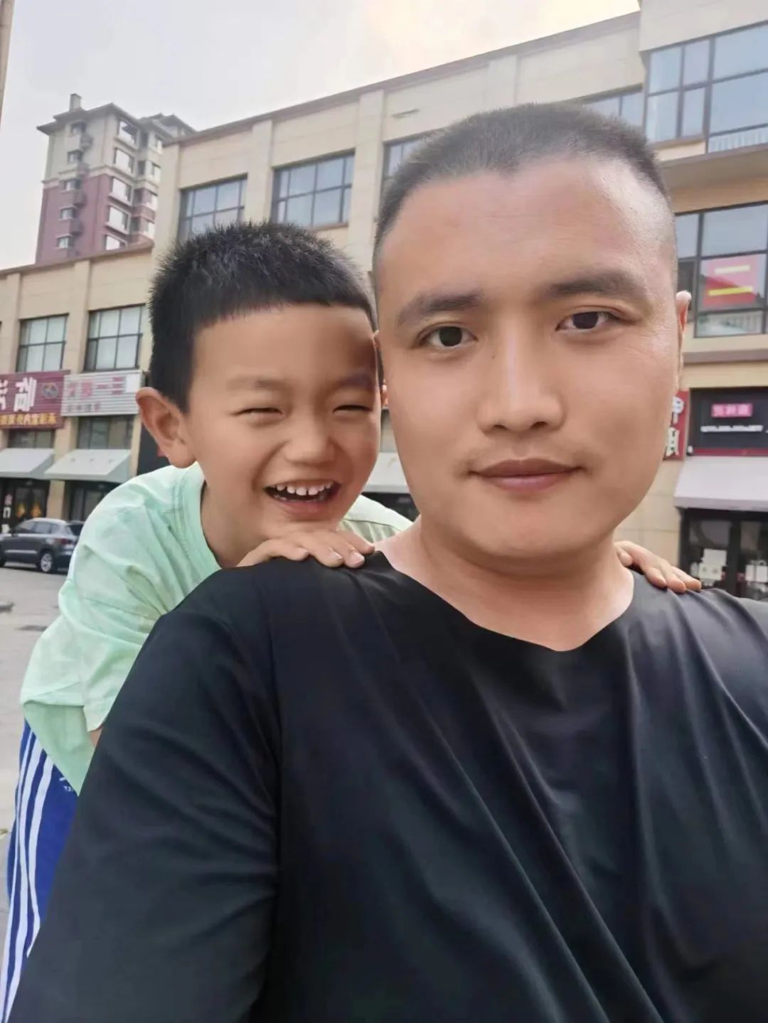 孩子对警察爸爸的留言,警察爸爸的留言父亲节