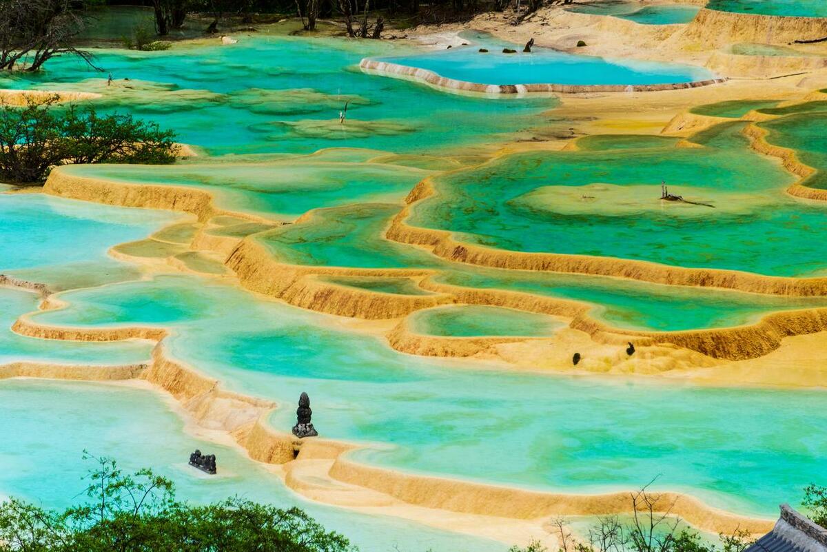 四川九寨沟自由行游玩攻略大全,四川旅游必去十大景点推荐九寨沟