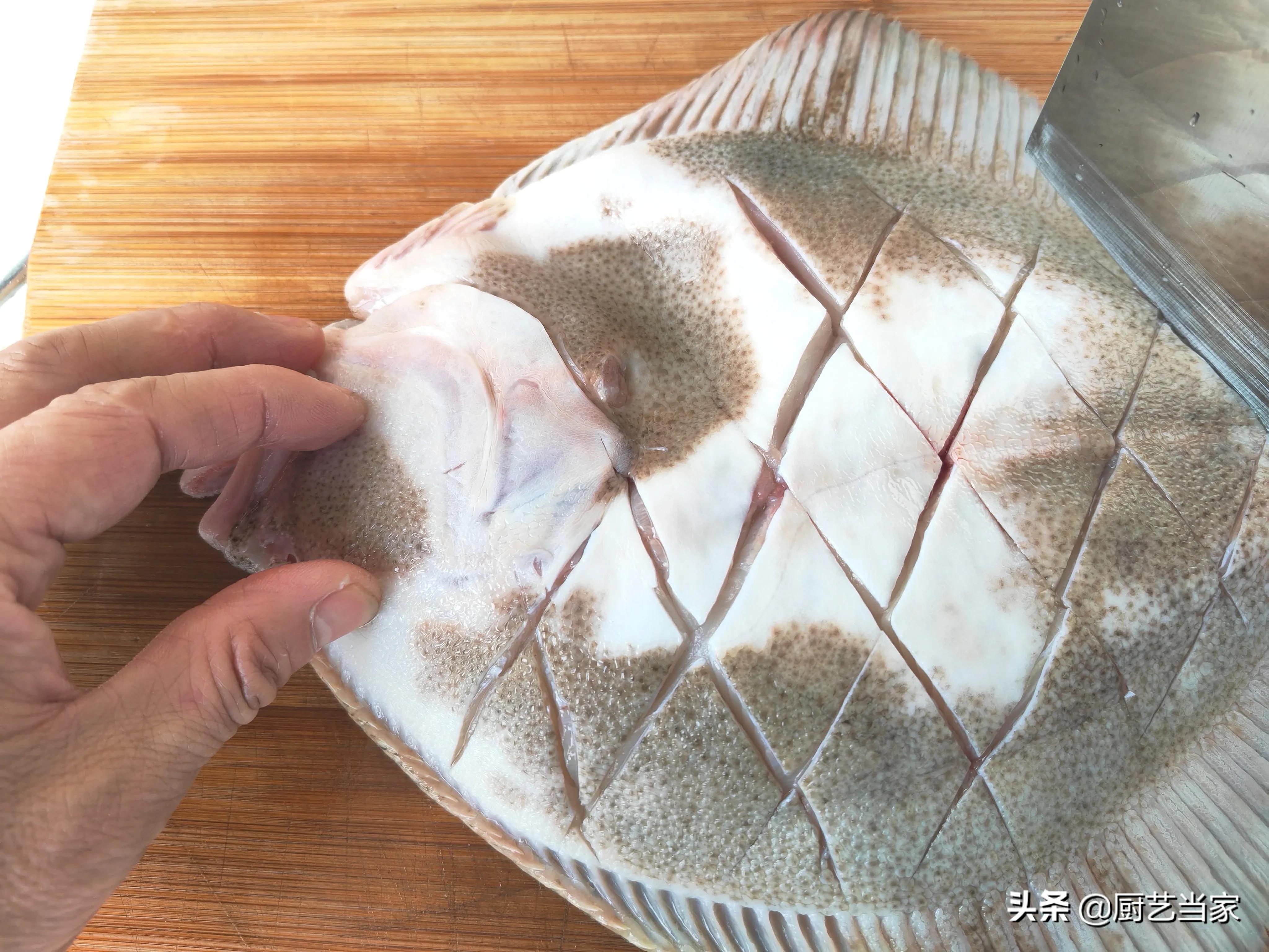 剞花刀教学,清蒸鱼改花刀技法简单