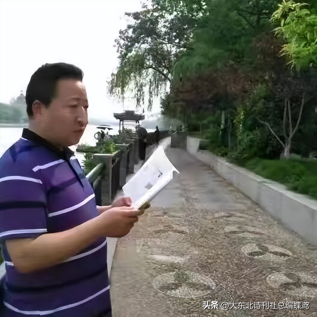 《最是多情中秋月》文/周峰朗诵/刘蕾蕾