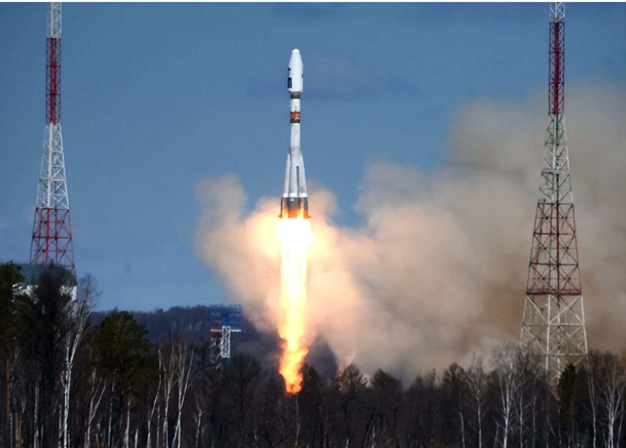 巨骗还是天才？罐头换苏联飞机，三度入狱，76岁坐拥北京264套房