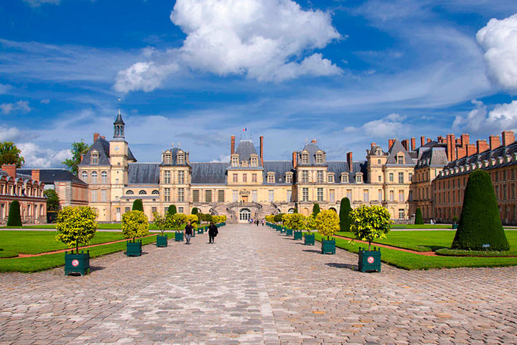 法国首都巴黎,巴黎与法国全国城市对比