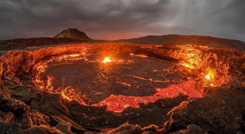 火山颗粒相互作用对矿床稳定性的影响
