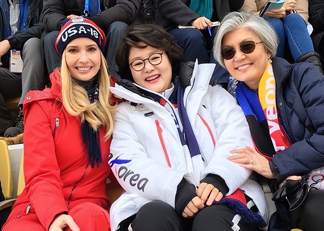 文在寅夫人奢侈品,韩国文在寅夫人42套大衣图片