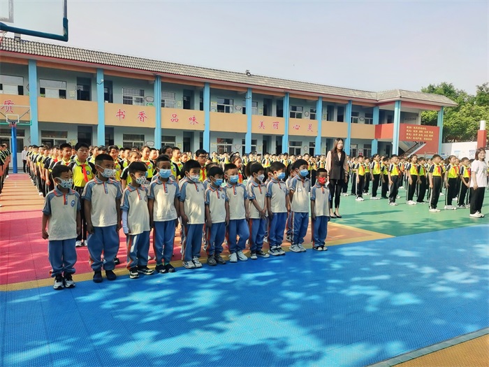 幼小衔接幼儿园到小学参观简报,幼儿园幼小衔接参观小学的报道