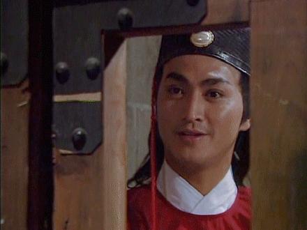 明明很帅自己却觉得很丑,明明很帅却打扮很丑