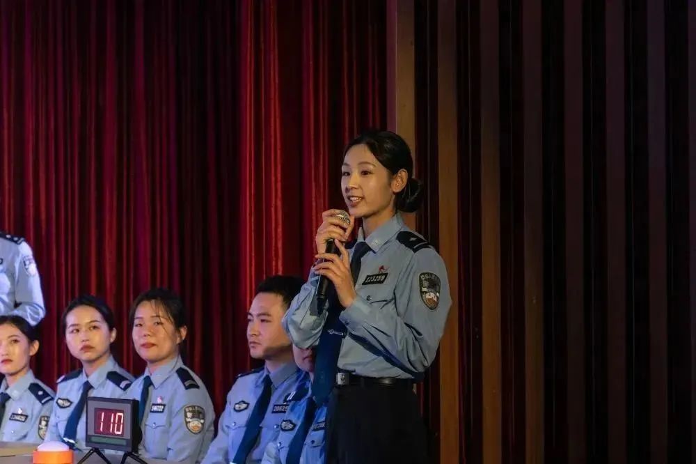 閾佽瀛﹀瓙璇楄瘝澶т細,鑷存暚鍏畨姘戣璇楄瘝