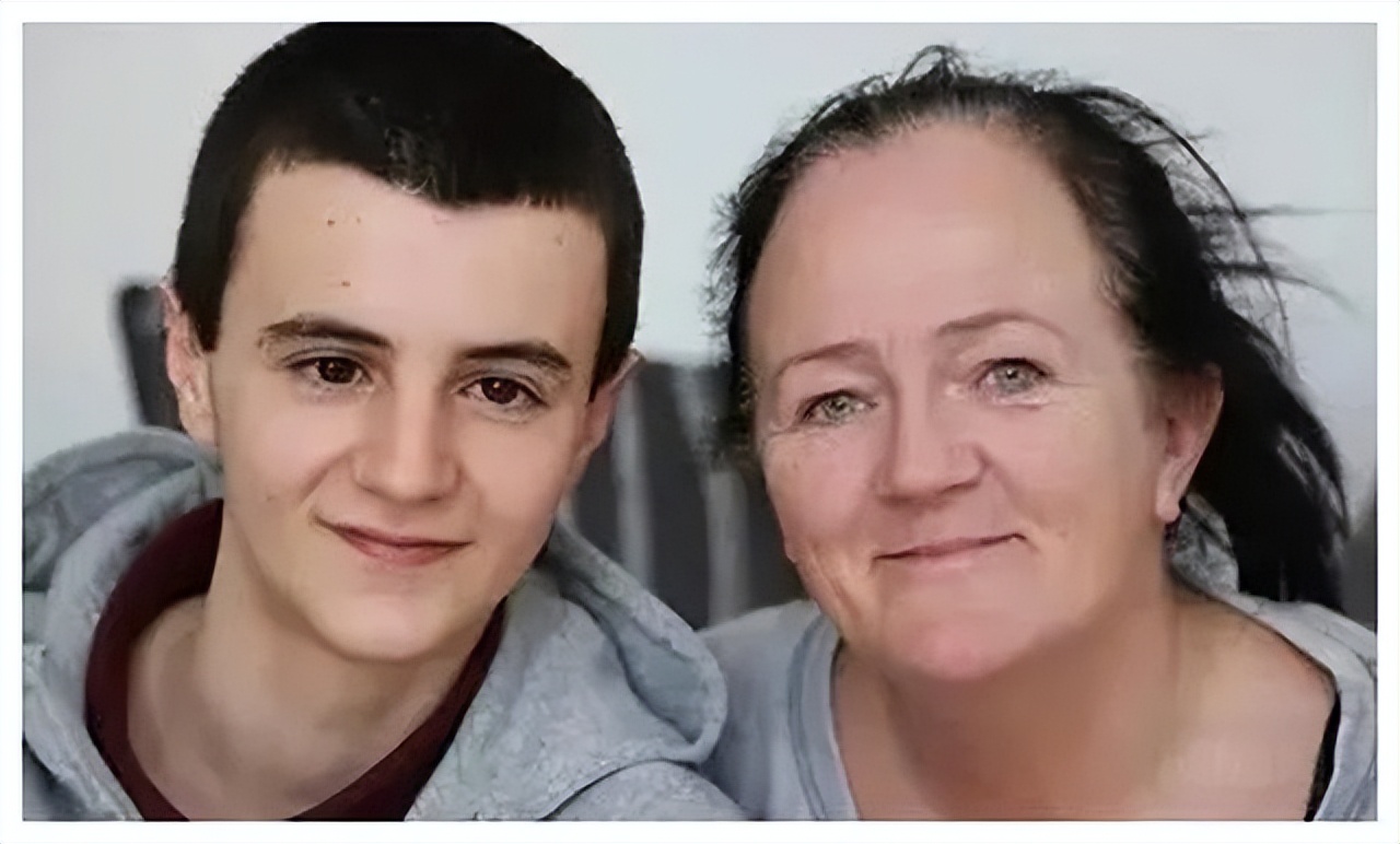 英国13岁男孩长大后现状,英国13岁小男孩现状