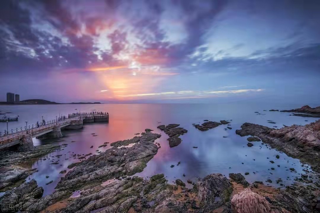 美济礁渚碧礁和永暑礁最新卫星图,南海不沉的航母是指哪个岛礁