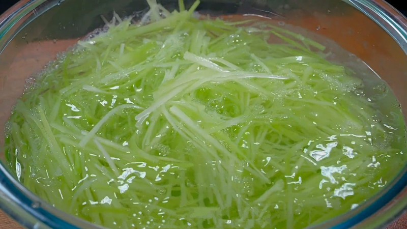 做梦太多是身体发出求救信号吗,无缘无故做梦是什么症状