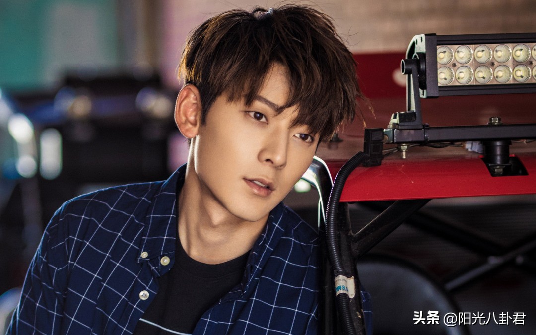 大瓜！曝33岁男星为事业傍富婆，私底下乱搞男女关系还染上了脏病