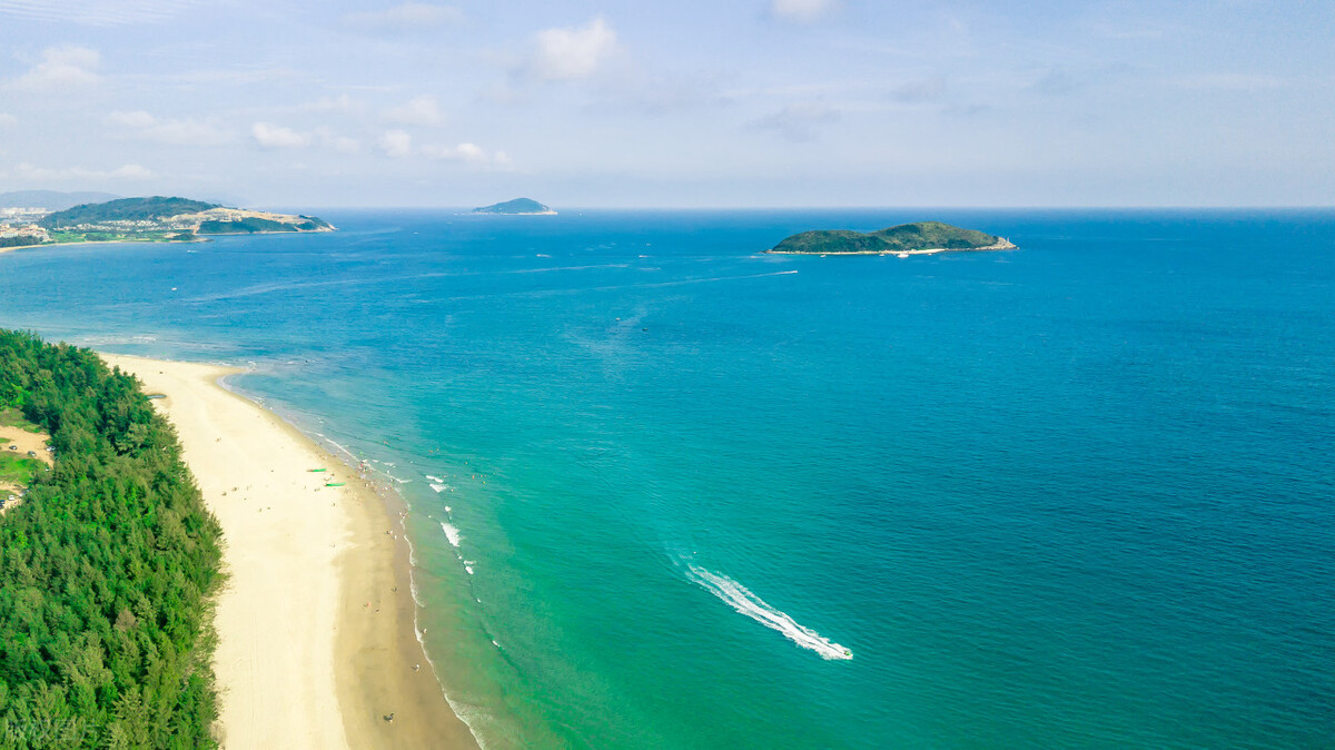 *拉盛法**有许多理发店，但被称为发廊一条街的只有那么一处