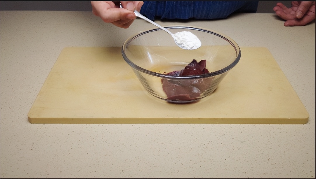 猪肝补铁最好吃的做法小孩,开胃猪肝