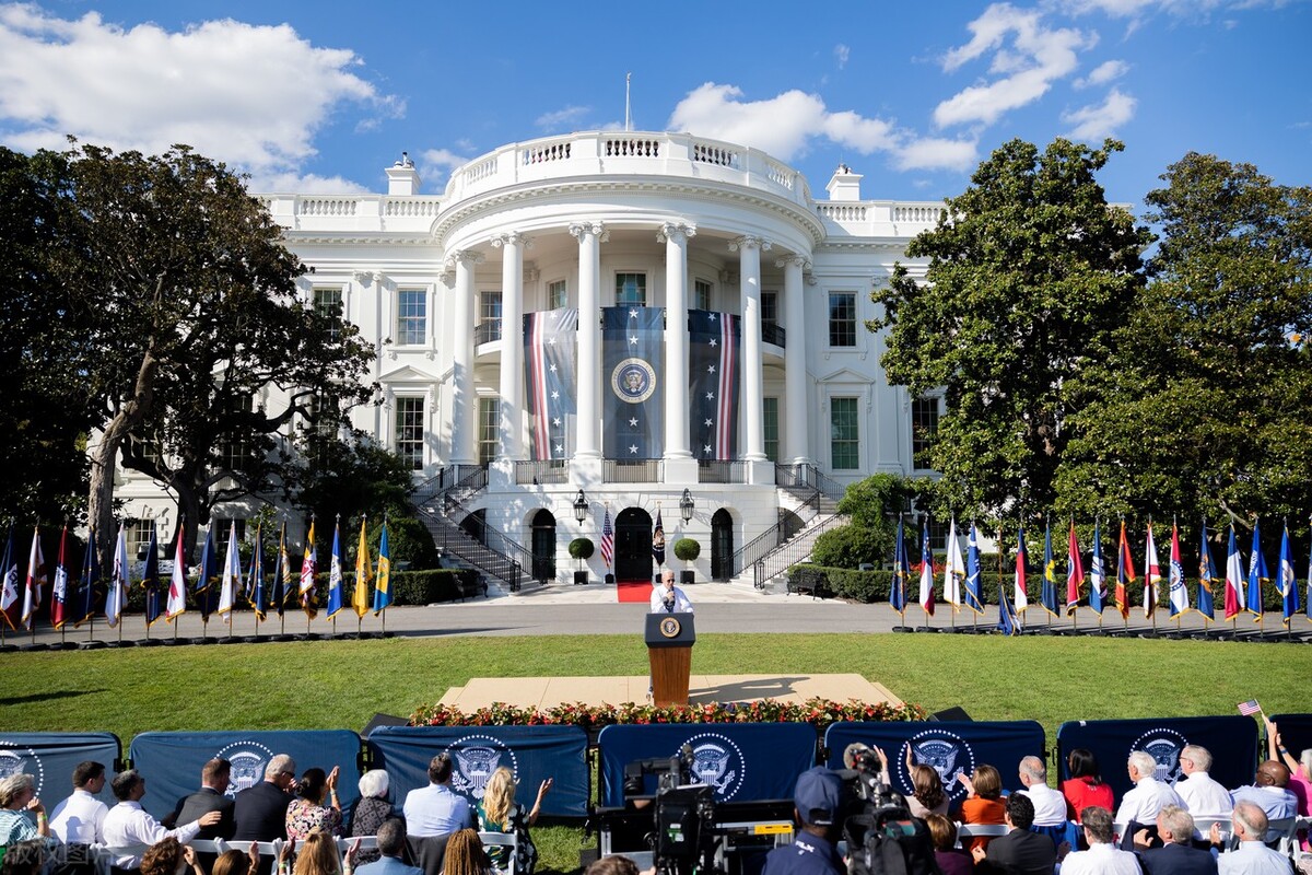 隐入尘埃被下架了,隐入尘烟为什么能在平台上看