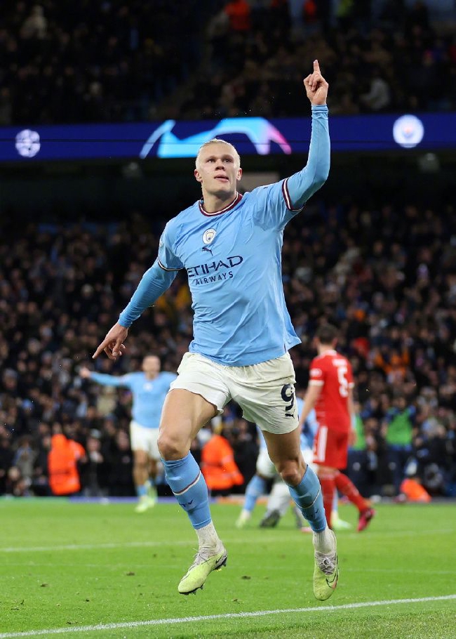 拜仁耻辱一夜，哈兰德创记录打崩虎扑！梅西金球危？