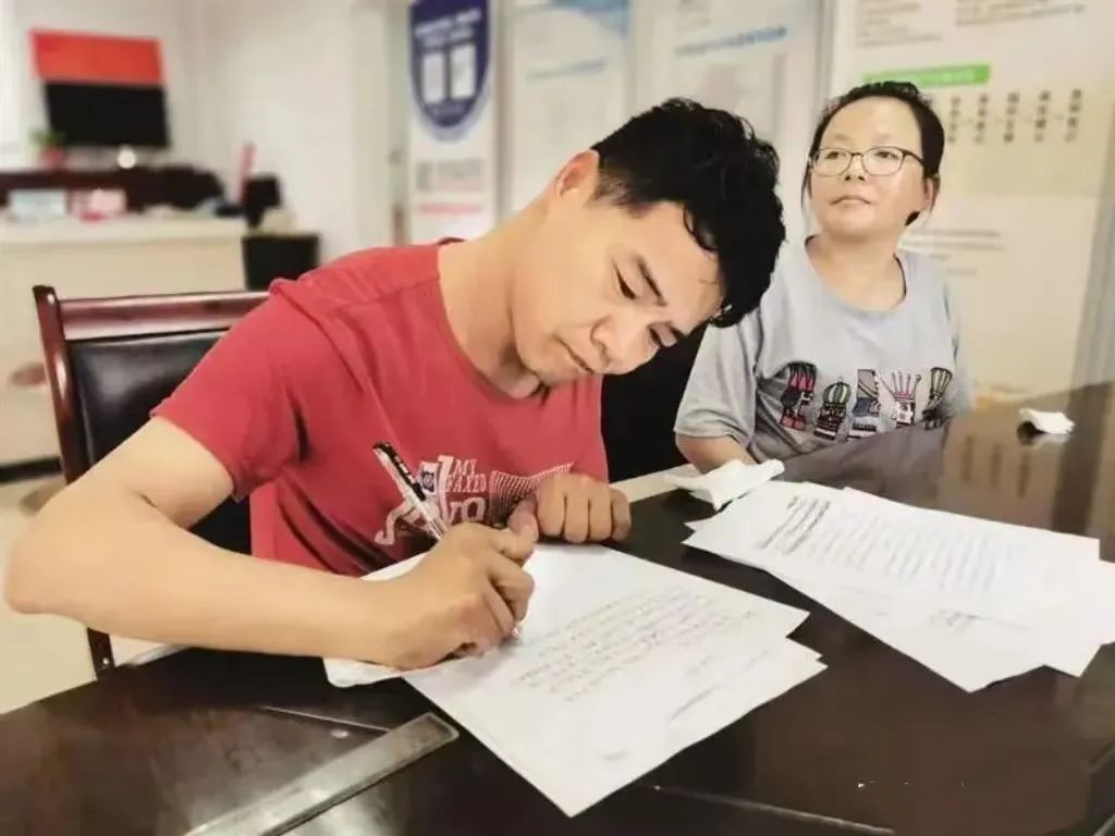 脑瘫残疾创业者的故事,中国小脑瘫残疾人创业