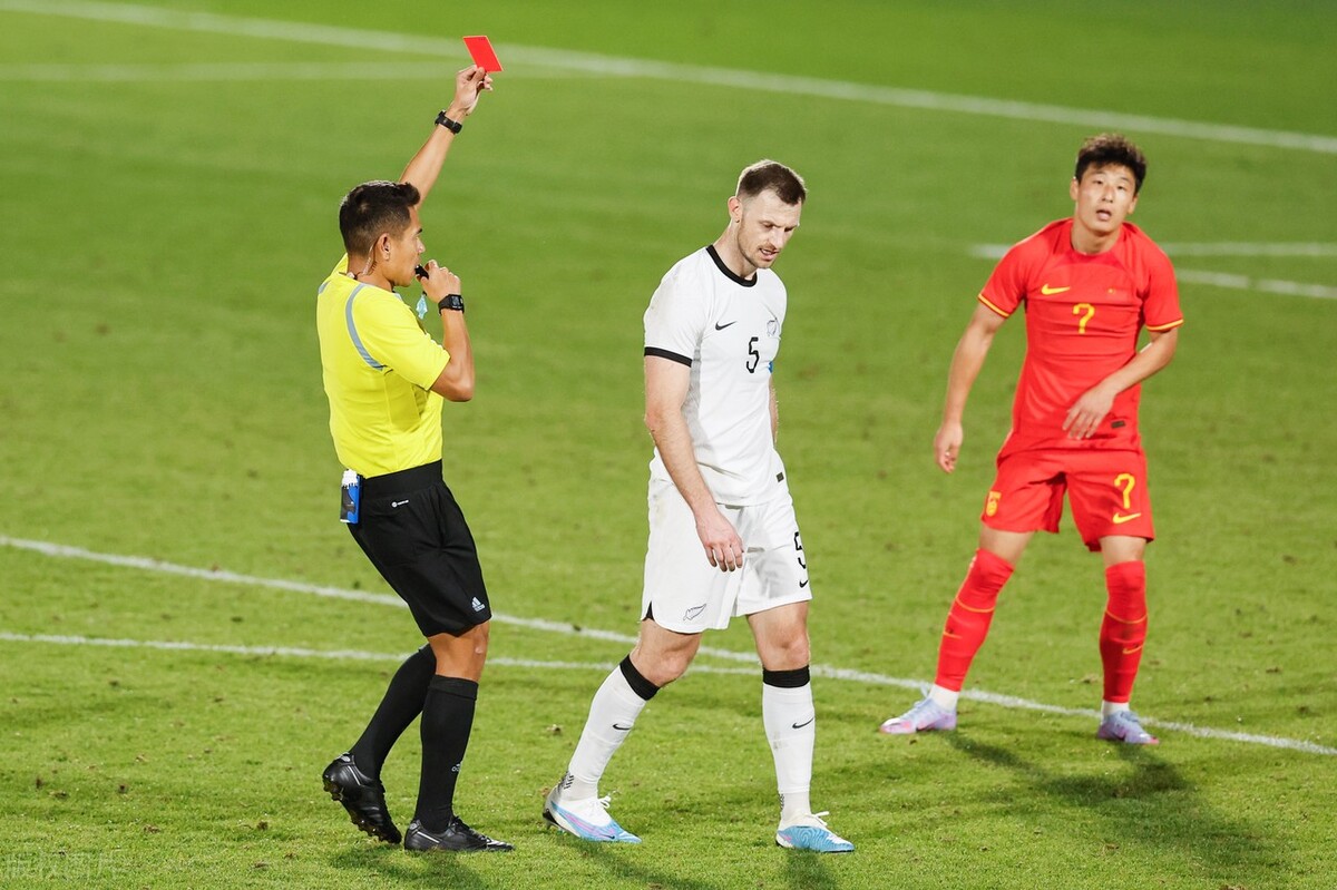 犹如陈戌源剩汤加了点西北味——观国足与新西兰热身赛片段有感