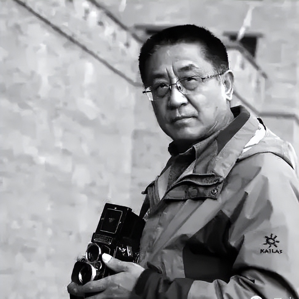 钟楼前的杂货店、东街卫生院，我有两个故事