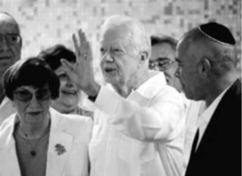 那个曾推动中美建交的美国前总统，退休之后，97岁仍在工地盖房子