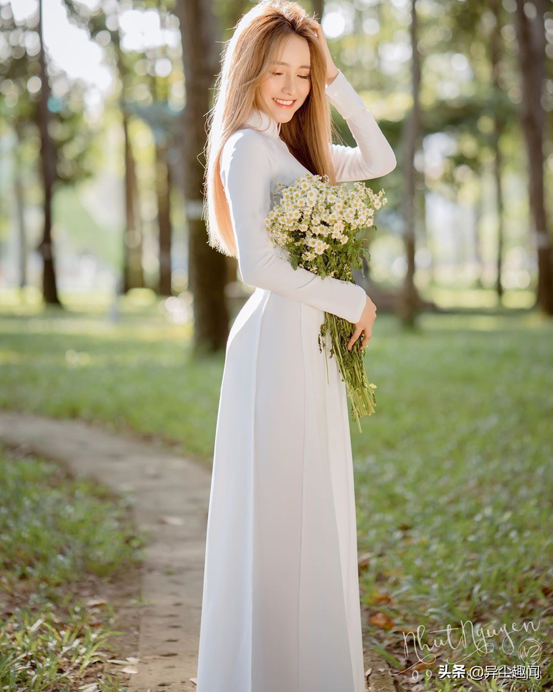 美到忘记看比赛！球场边越南的笑颜美女甜美爆红