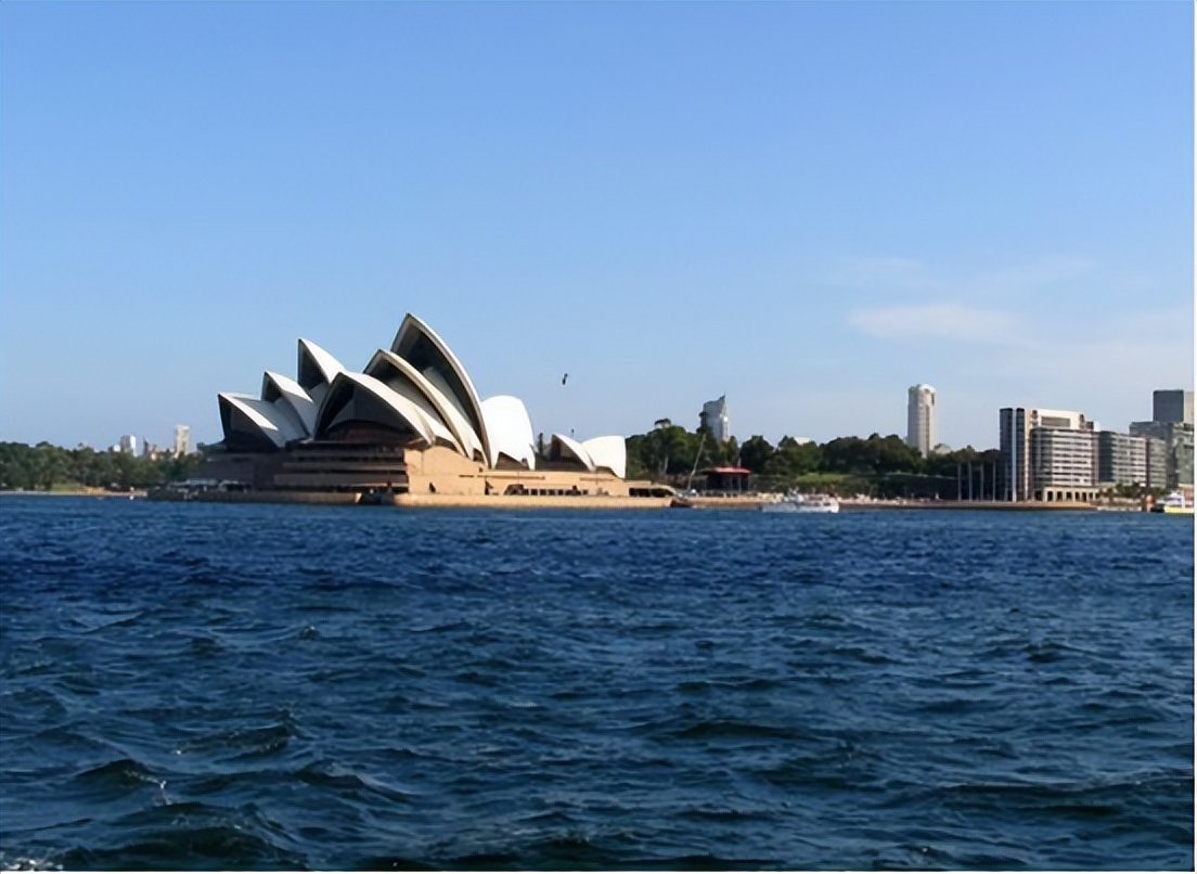 72000吨煤炭刚卖，澳大利亚“反手一刀”：移除中国制造的摄像头