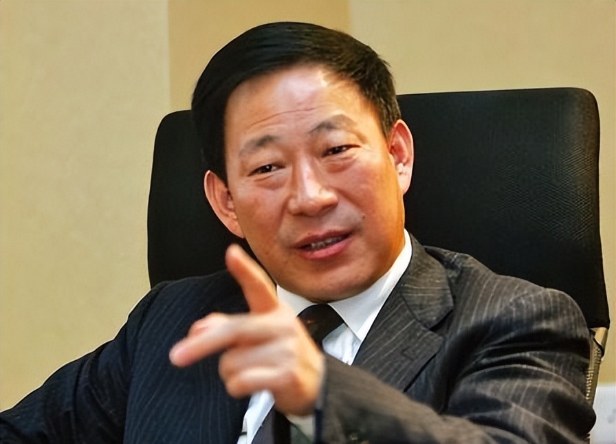 江苏首富严介和：坐拥3000个工业园，年入6738亿，他是如何做到的