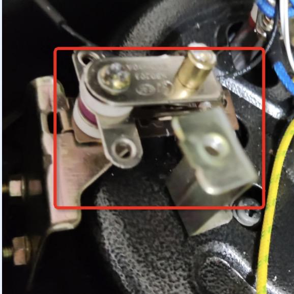 电饭煲报E4错误无法工作