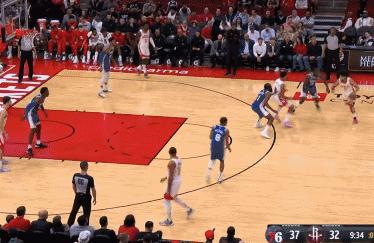 火箭尼克斯为何称“卧龙”？对阵费城6画面，能将您气得肝疼