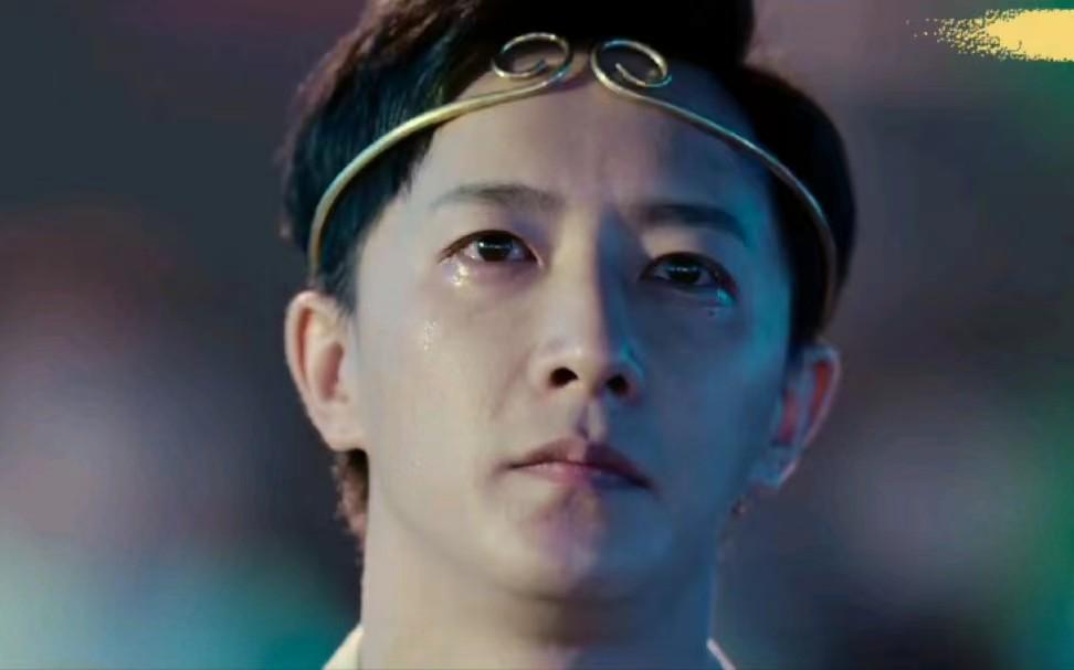 当街小便、踢路人、脚踩高铁桌子，这些明星的素质，一个比一个低