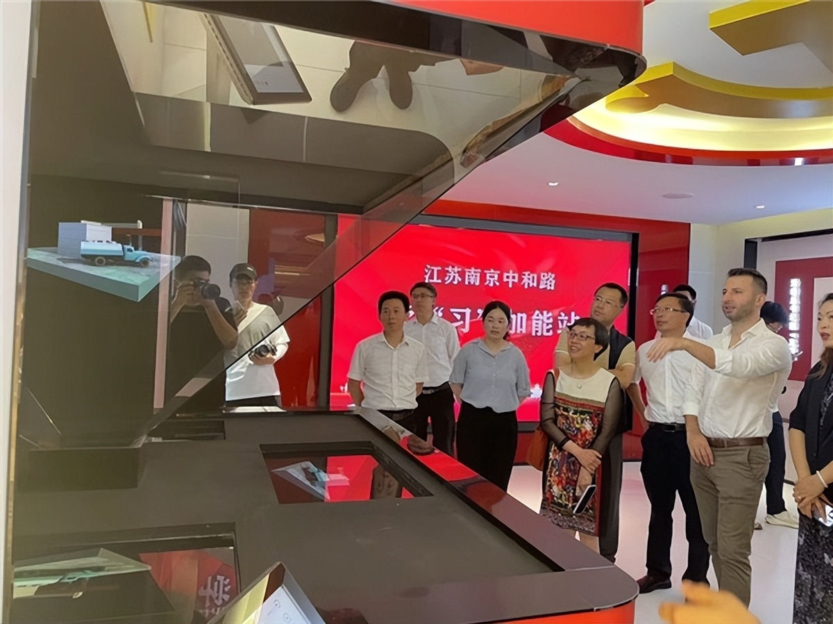 中石化易捷全国首批汉堡王加盟餐厅落地江苏