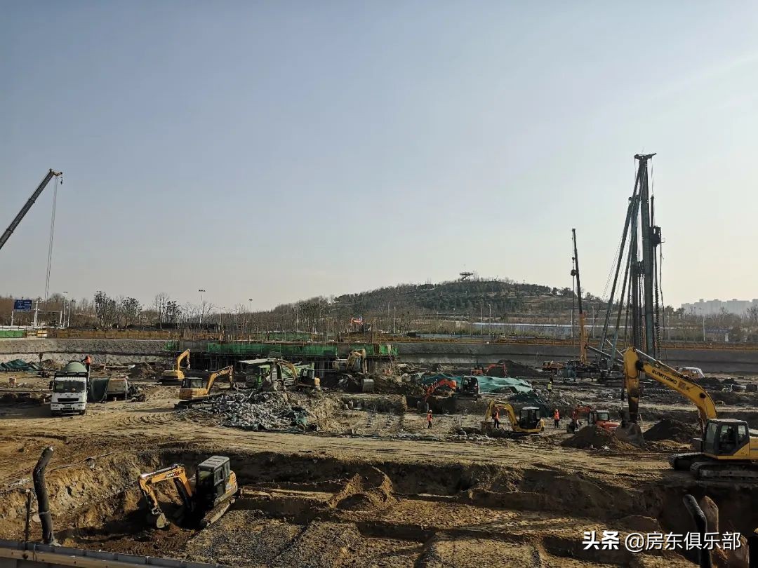 不见复工忙，土豪也跳墙！郑州豪宅还有谁没复工？